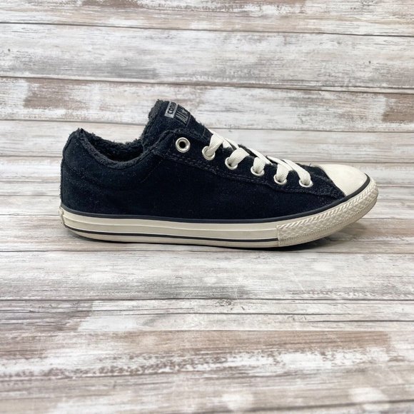 Converse Other - Converse Chuck Taylor All Star Junior Size 5 US Black Leather Fur Lined Sneakers